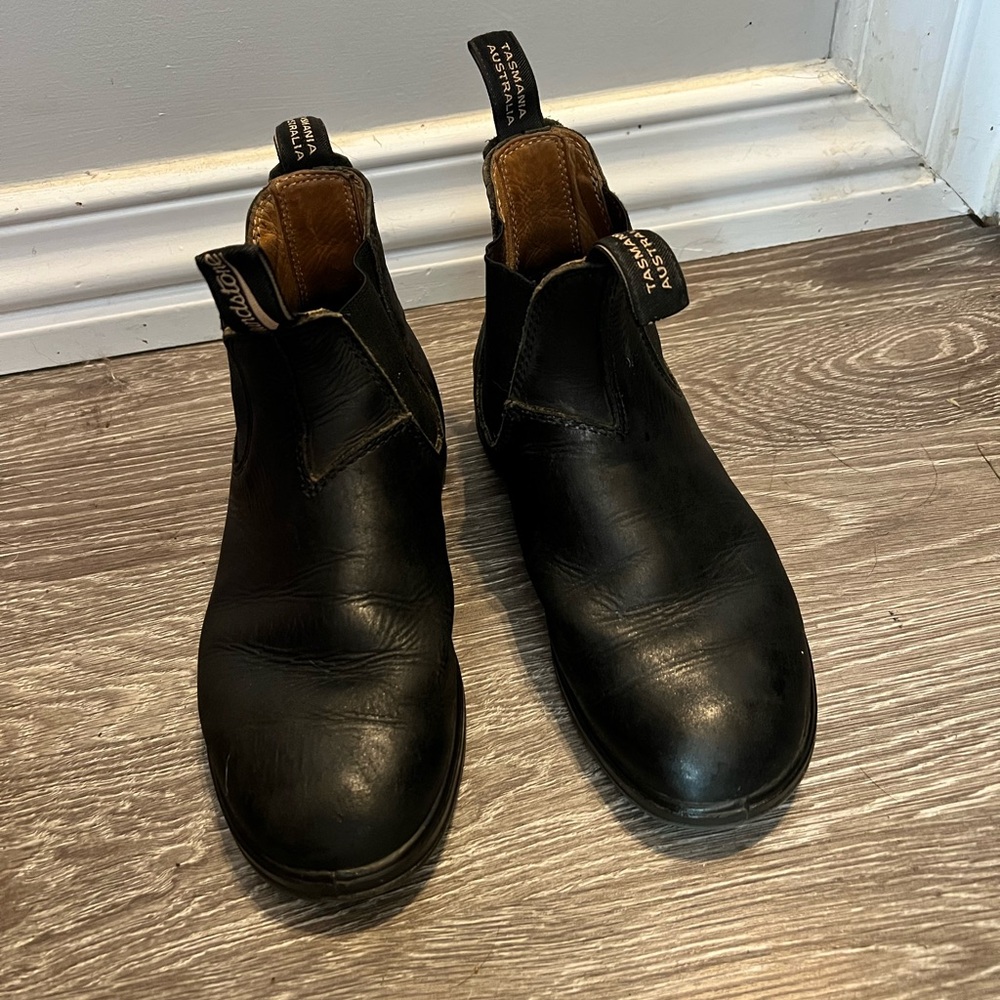 Blundstone Chelsea boots